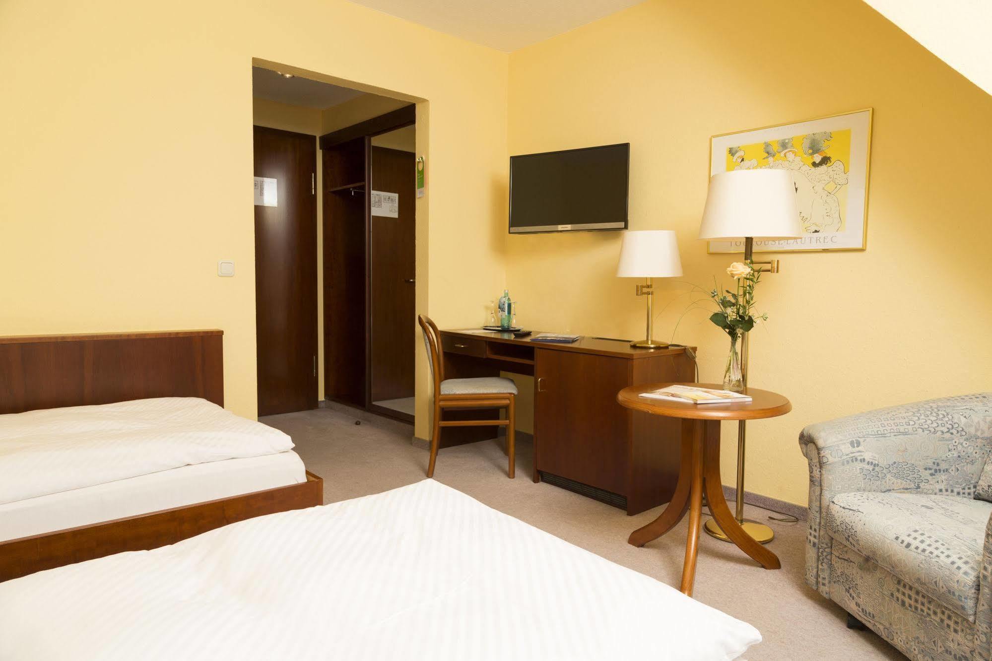 Ringhotel Residenz ヴィットムント エクステリア 写真